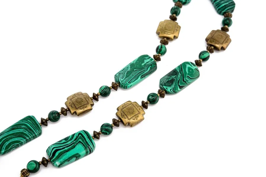Are Malachite Necklaces Suitable for Sensitive Skin? Find Out Here