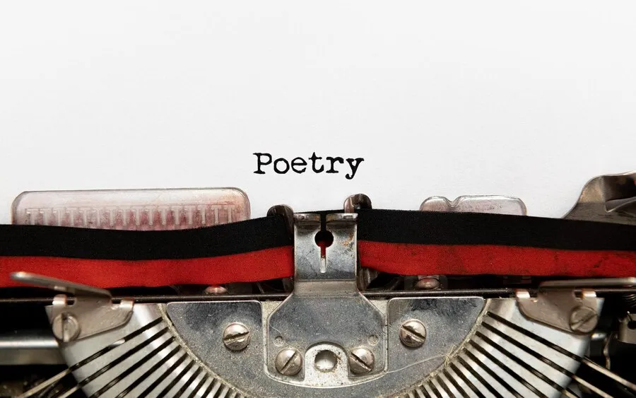 Modernism in Poetry: Breaking the Rules for Creative Freedom